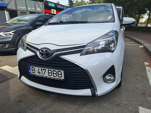 TOYOTA Yaris