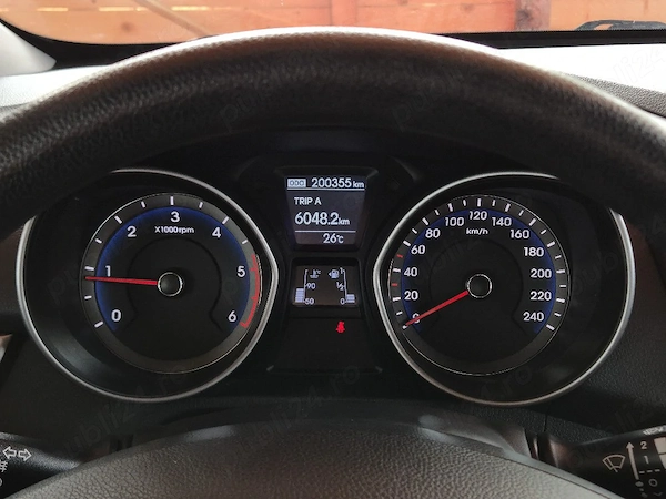 HYUNDAI i30 2014 — imagine 10