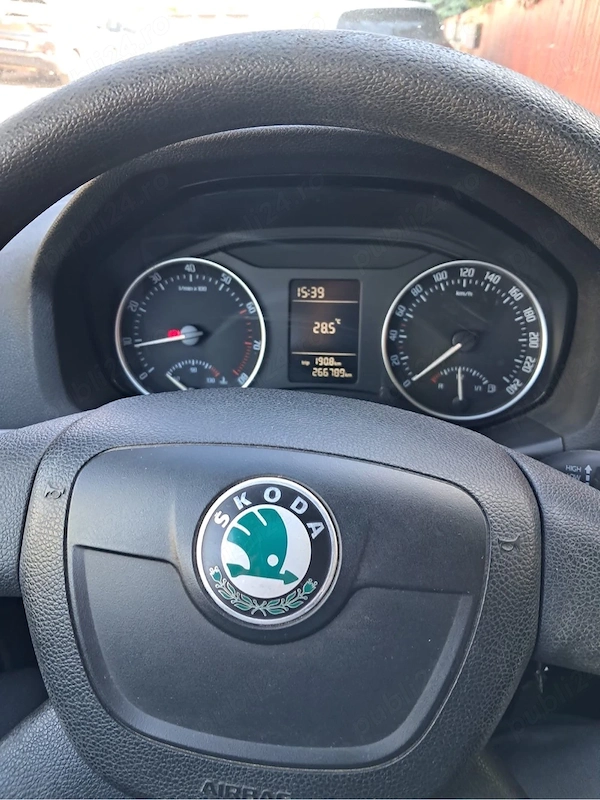 SKODA Octavia 2012 — imagine 3