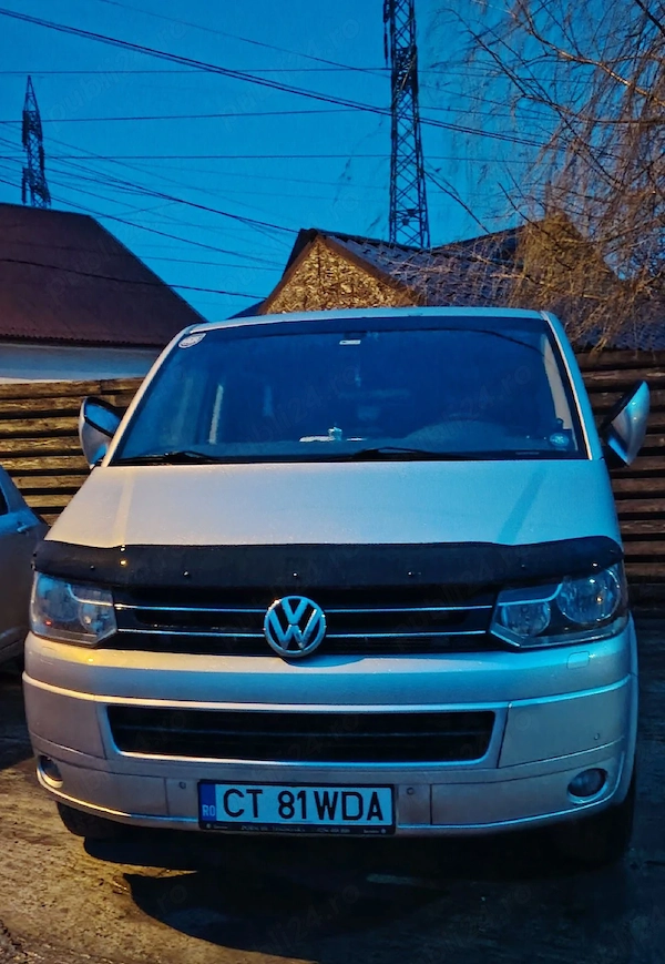 VOLKSWAGEN Caravelle