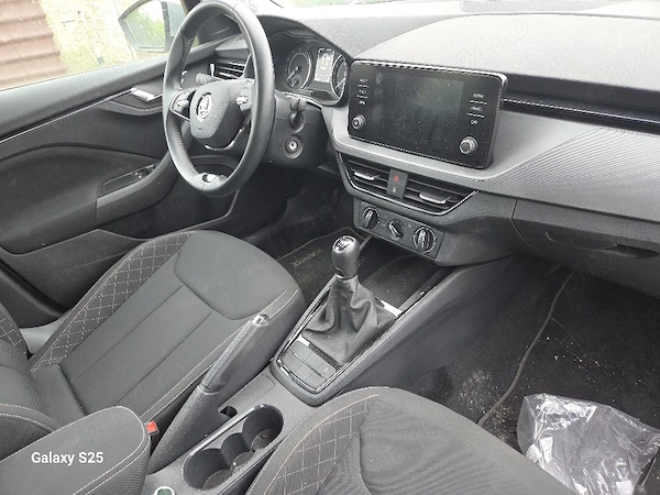 SKODA Kamiq 2022 — imagine 5