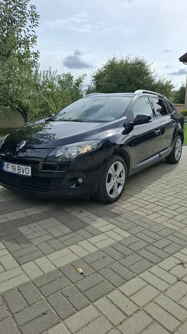 RENAULT Megane