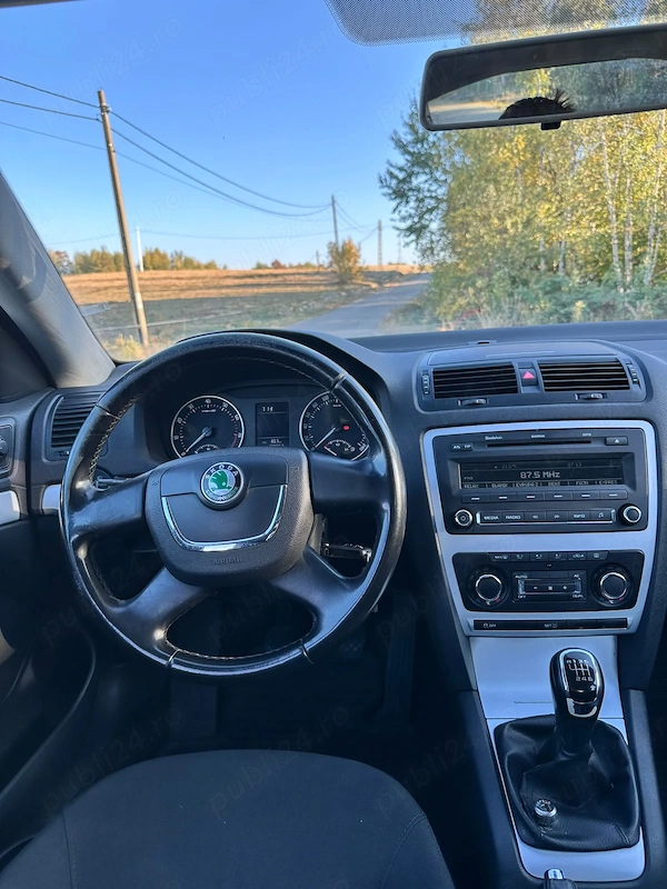 SKODA Octavia 2012 — imagine 4
