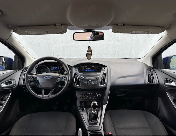 FORD Focus 2015 — imagine 5