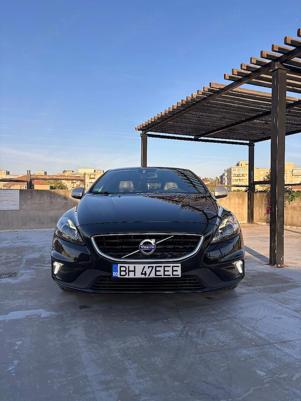 VOLVO V40 2015 — imagine 3