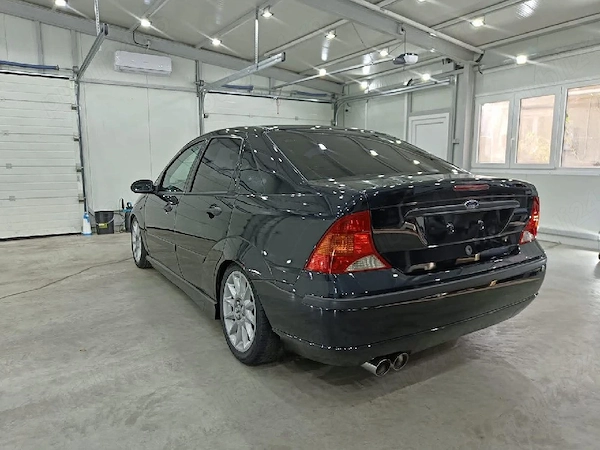 FORD Focus 2002 — imagine 4