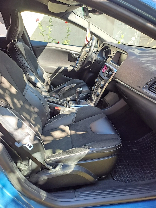 VOLVO V40 2015 — imagine 4