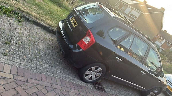 KIA Carens 2008 — imagine 2