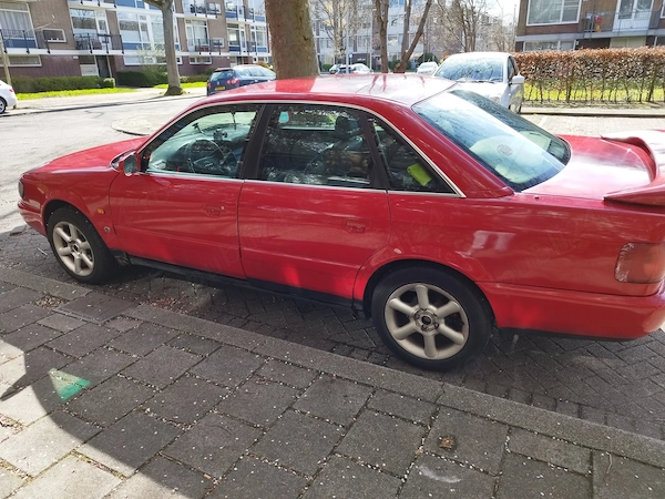 AUDI A6 1996 — imagine 2