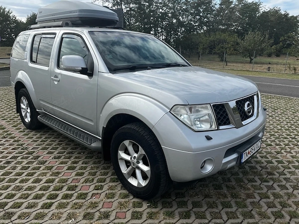 NISSAN Pathfinder