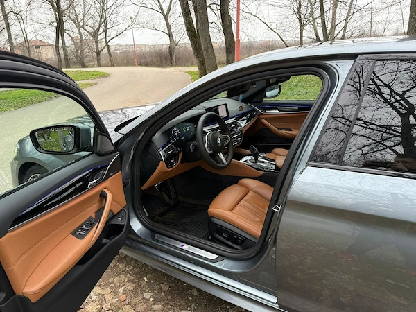 BMW 5 Series 2019 — imagine 5