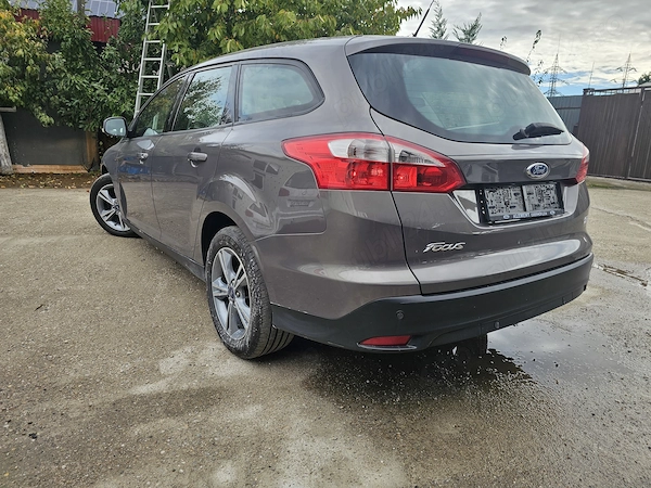 FORD Focus 2014 — imagine 3