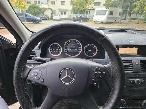 MERCEDES-BENZ C-Class 2010 — imagine 6