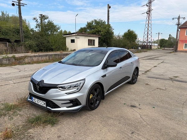 RENAULT Megane 2024 — imagine 3