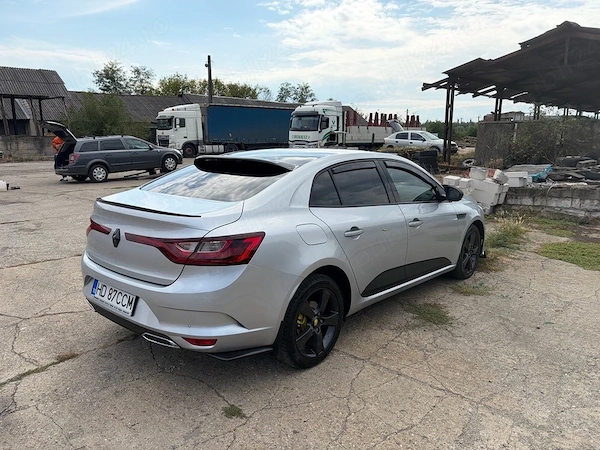 RENAULT Megane 2024 — imagine 4