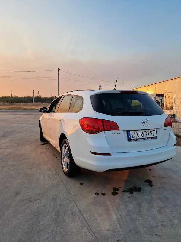 OPEL Astra 2012 — imagine 2