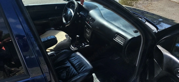 VOLKSWAGEN Bora 2000 — imagine 4