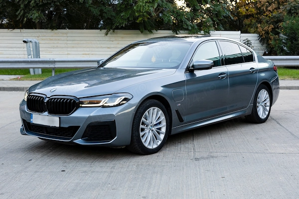 BMW Seria 5 2021 — imagine 2