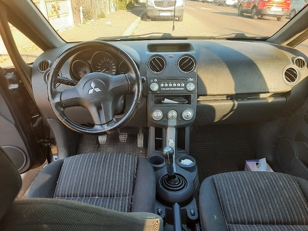 MITSUBISHI Colt