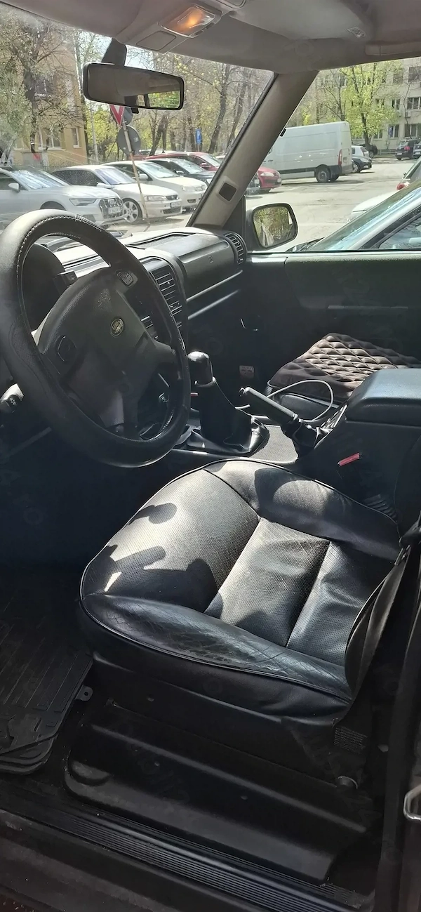 LAND ROVER Discovery 2004 — imagine 7