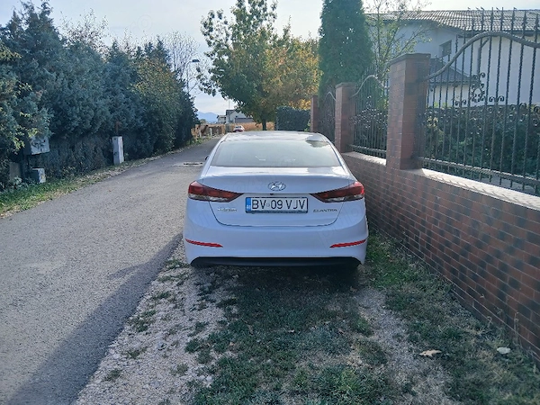 HYUNDAI Elantra 2017 — imagine 2