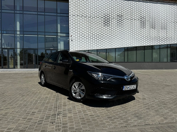 TOYOTA Auris
