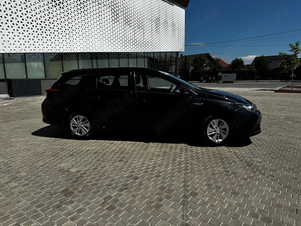 TOYOTA Auris 2017 — imagine 2