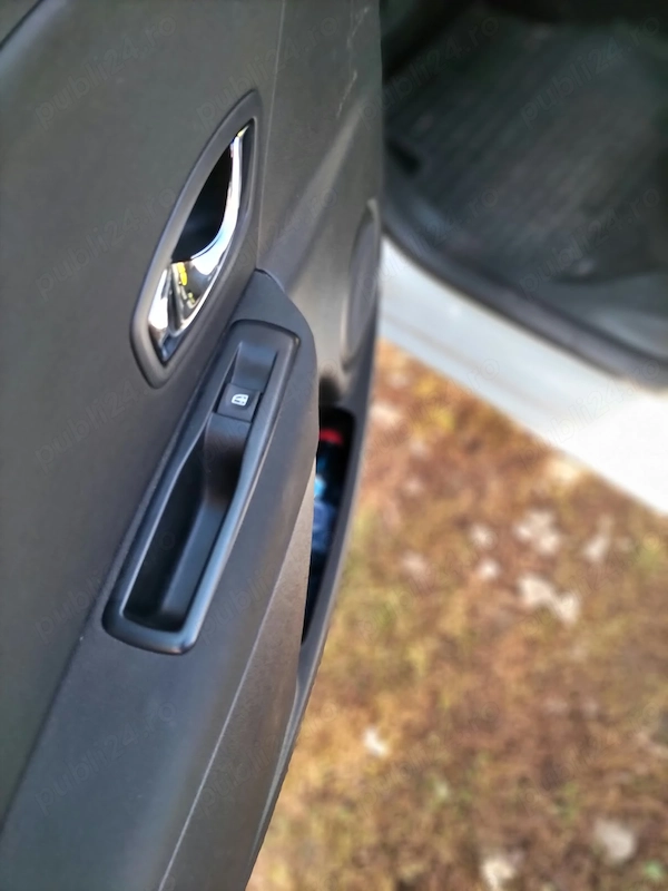 RENAULT Megane 2013 — imagine 10