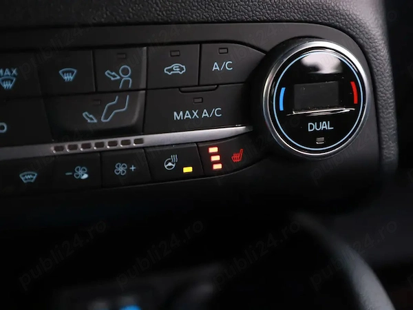 FORD Kuga 2022 — imagine 8