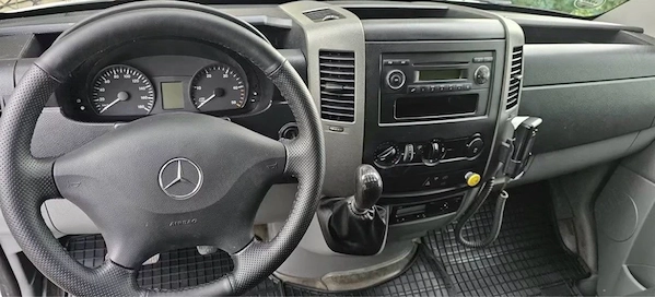 MERCEDES-BENZ E-Class 2011 — imagine 1