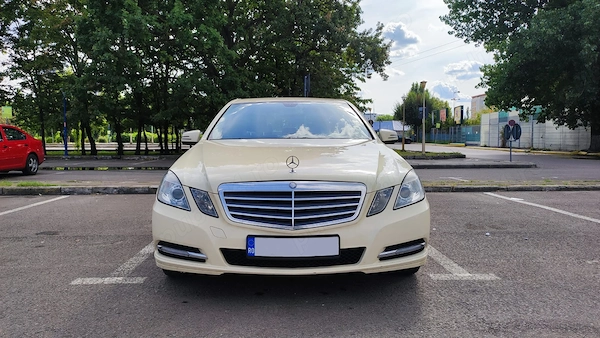 Mercedes-Benz 