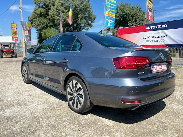 VOLKSWAGEN Jetta 2015 — imagine 4
