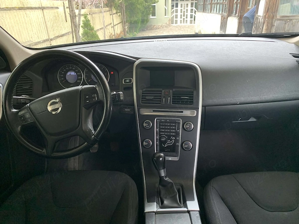 VOLVO XC60 2011 — imagine 2