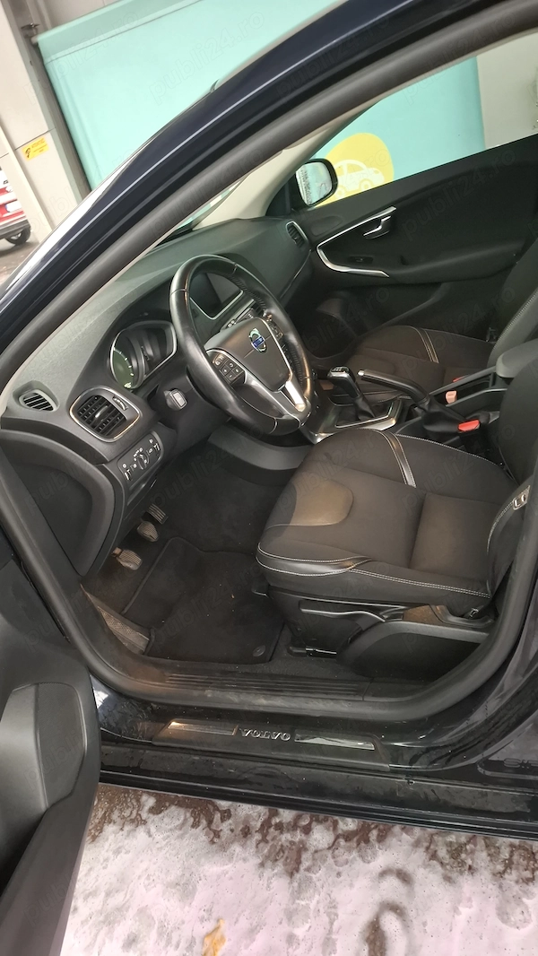 VOLVO V40 2015 — imagine 3