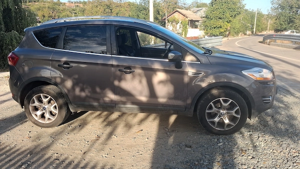 FORD Kuga 2012 — imagine 2