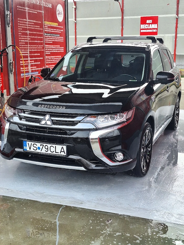 MITSUBISHI Outlander 2018 — imagine 2