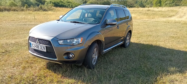 MITSUBISHI Outlander 2010 — imagine 3