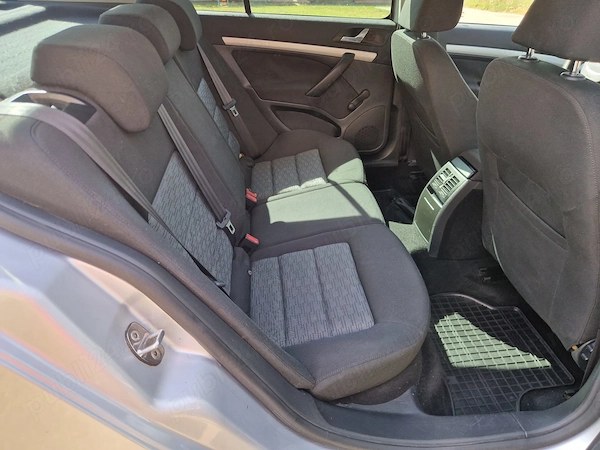 SKODA Octavia 2010 — imagine 9