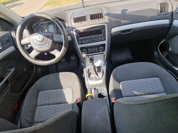 SKODA Octavia 2010 — imagine 8