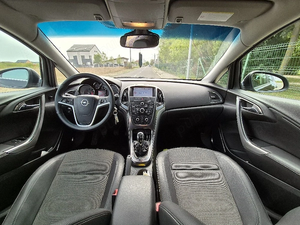 OPEL Astra 2012 — imagine 3
