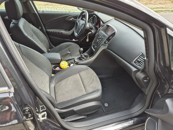 OPEL Astra 2012 — imagine 6