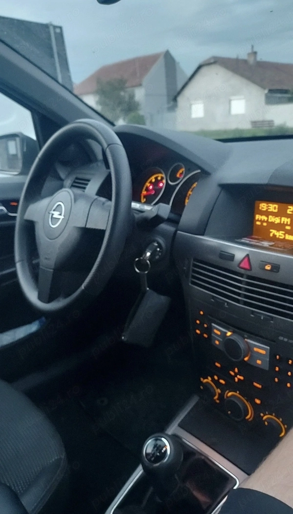 OPEL Astra 2004 — imagine 3