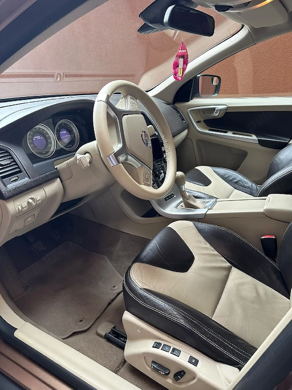 VOLVO XC60 2011 — imagine 3