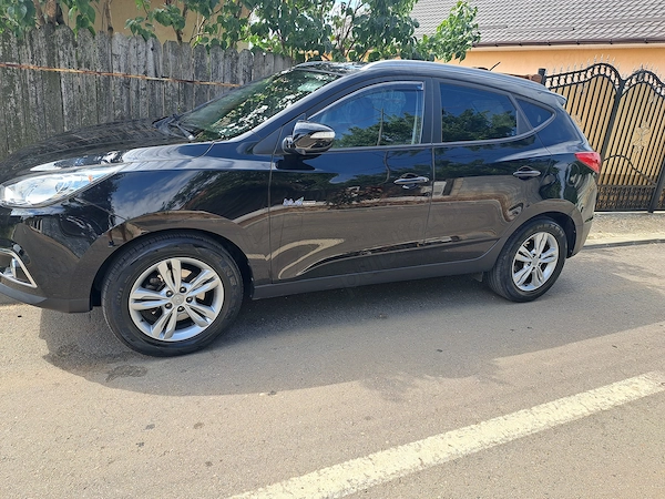 HYUNDAI ix35 2013 — imagine 2