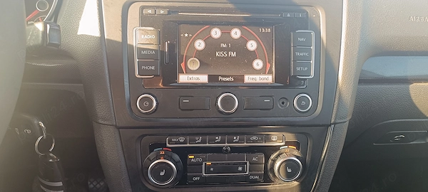 VOLKSWAGEN Golf 2010 — imagine 5