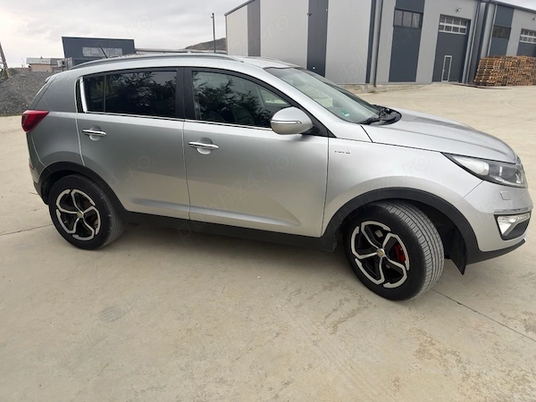 KIA Sportage 2012 — imagine 2