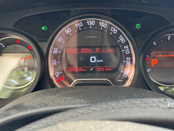 CITROËN C5 2011 — imagine 4