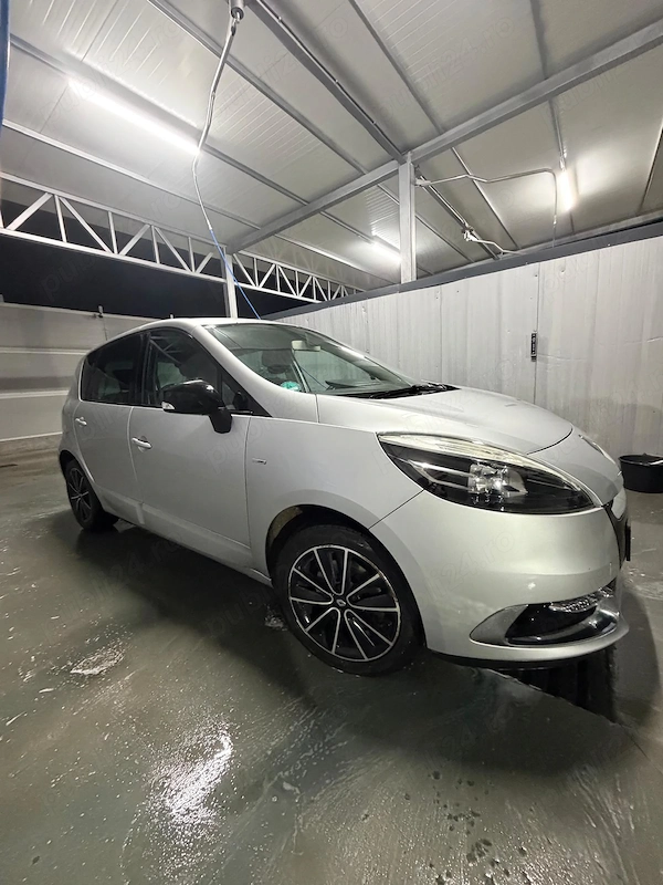 RENAULT Scenic 2012 — imagine 3