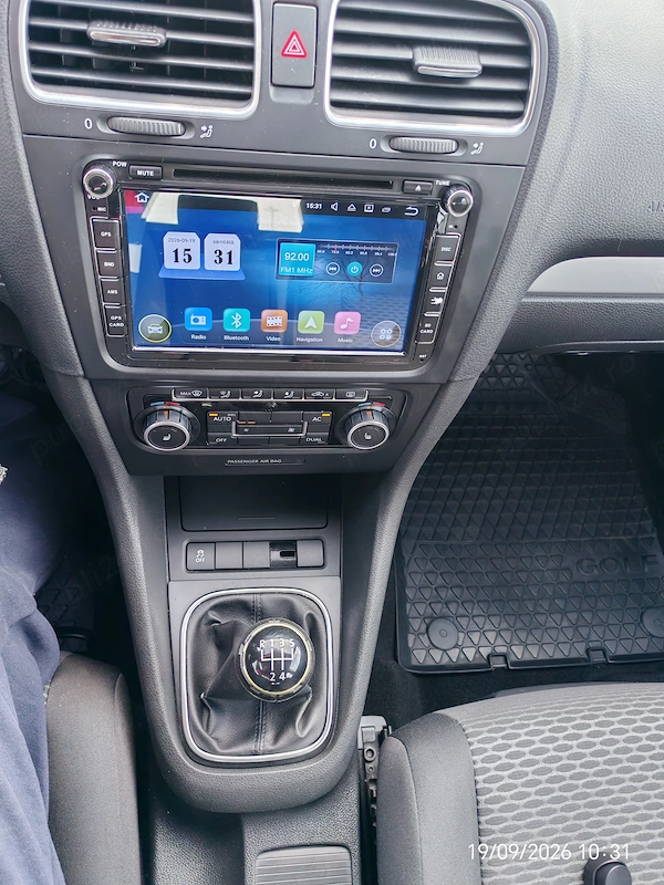 VOLKSWAGEN Golf 2010 — imagine 6