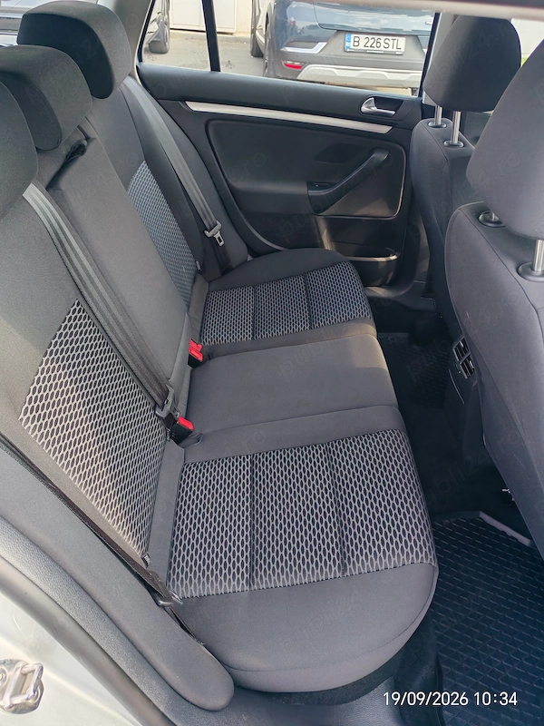 VOLKSWAGEN Golf 2010 — imagine 8